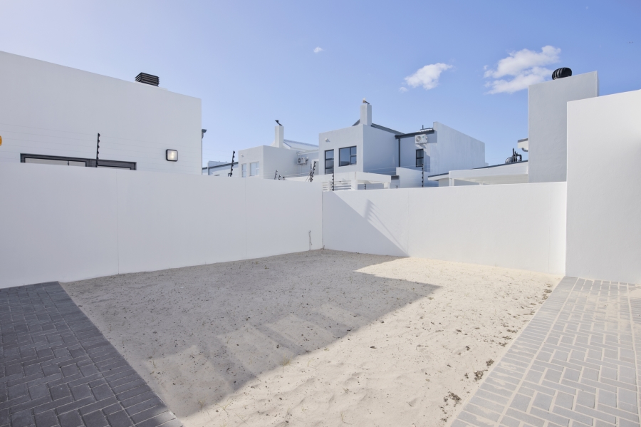 5 Bedroom Property for Sale in Sandown Western Cape